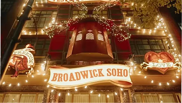 A dazzling festive façade